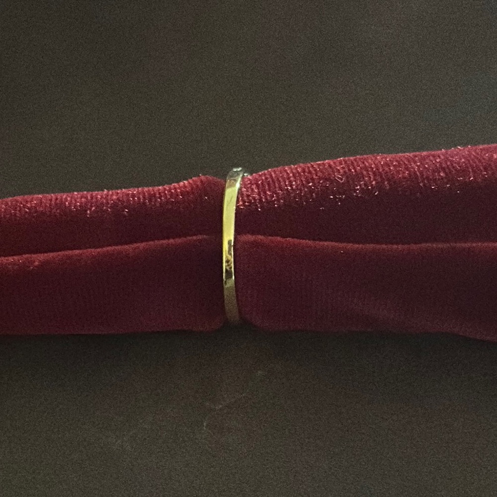 Elegant Gold and Silver Women's Ring - Picture 8 of 9